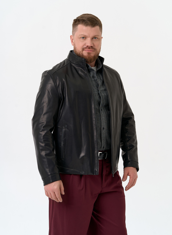 Мужская куртка из натуральной кожи черного цвета