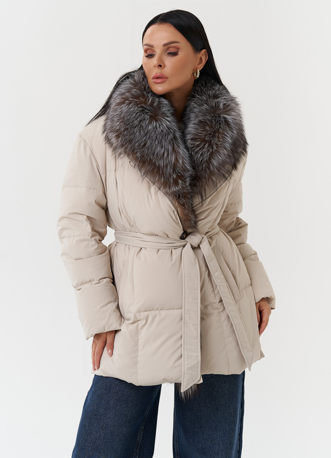 Женский пуховик с мехом чернобурки модель № 28917 меха малина