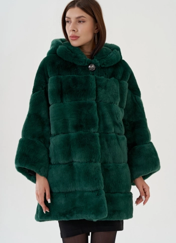 Шуба из меха кролика с капюшоном