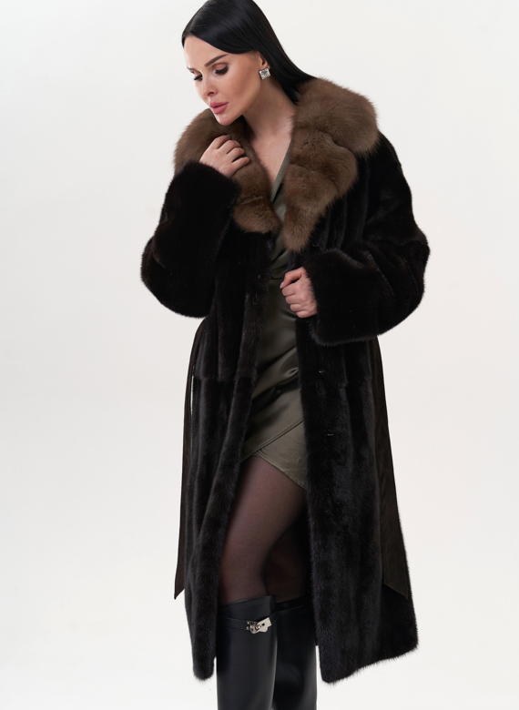 Шуба из норки с воротником из куницы