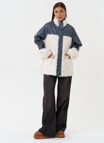 Жакет синего цвета с эко мехом