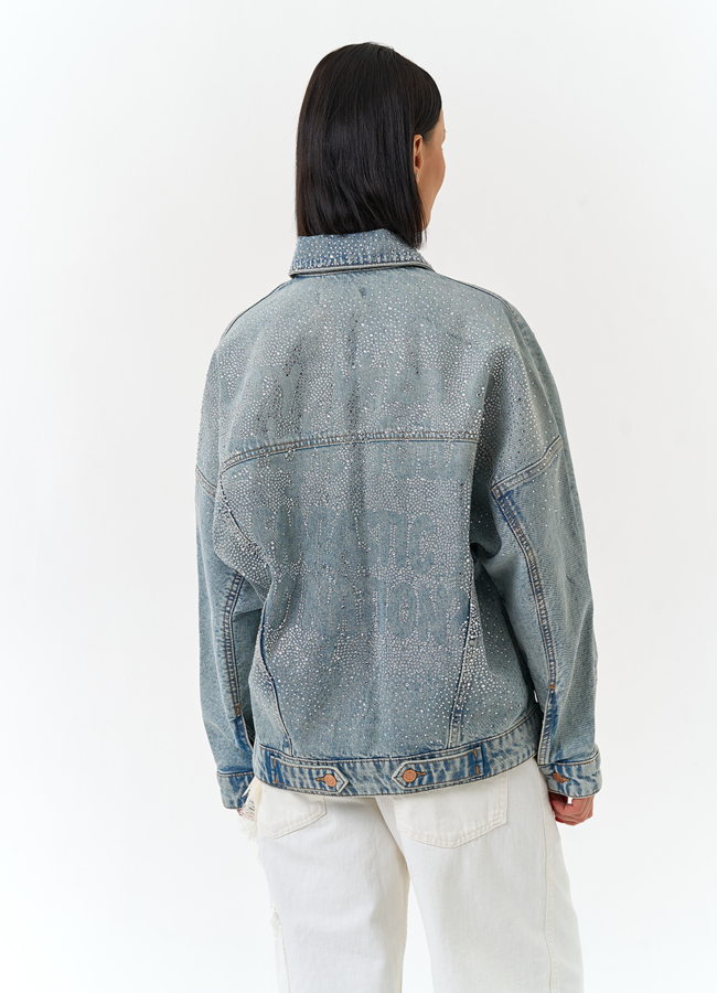 фото Женская джинсовая куртка со стразами модель № 33130