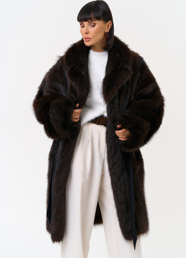 Шуба из меха енота с английским воротником модель № 31671 универмаг малина