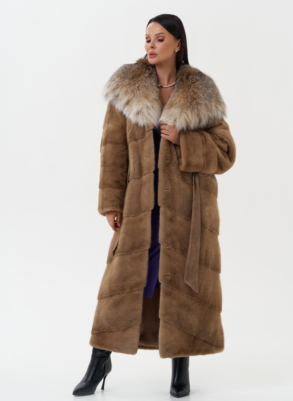 Длинная шуба из норки с капюшоном из рыси