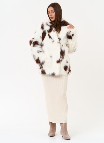 Женская шуба из эко меха с анималистическим принтом