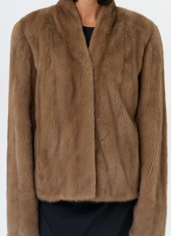 Укороченная шуба из меха норки 