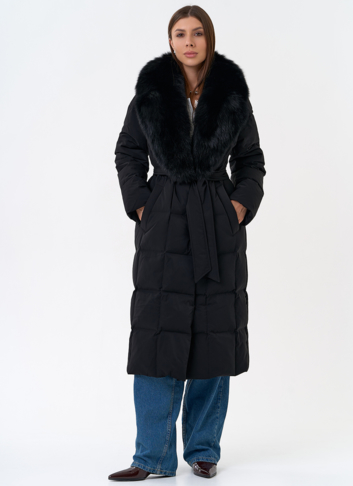Женский пуховик с воротником из меха песца в черном цвете