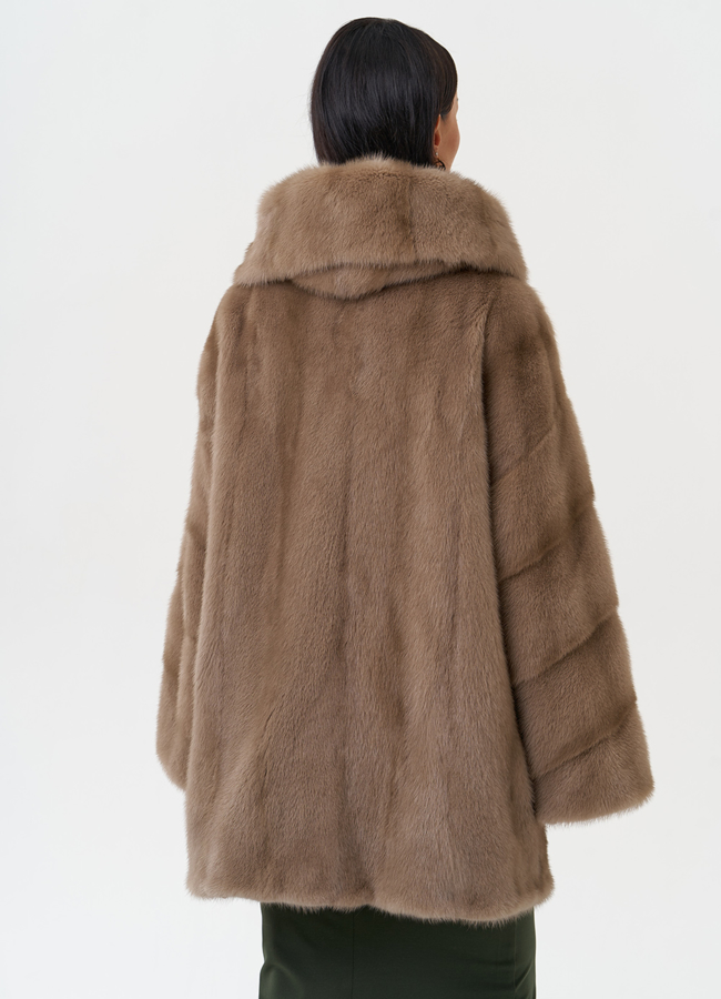 Короткая шуба из норки с капюшоном модель № 27576 в кредит