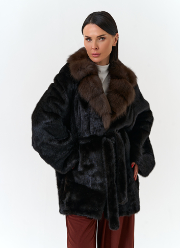 Шуба из меха норки с воротником из меха куницы