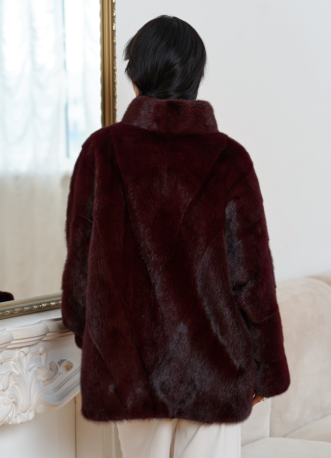 Куртка из меха норки с воротником стойкой модель № 30687 в кредит