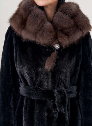 Шуба из норки с капюшоном 