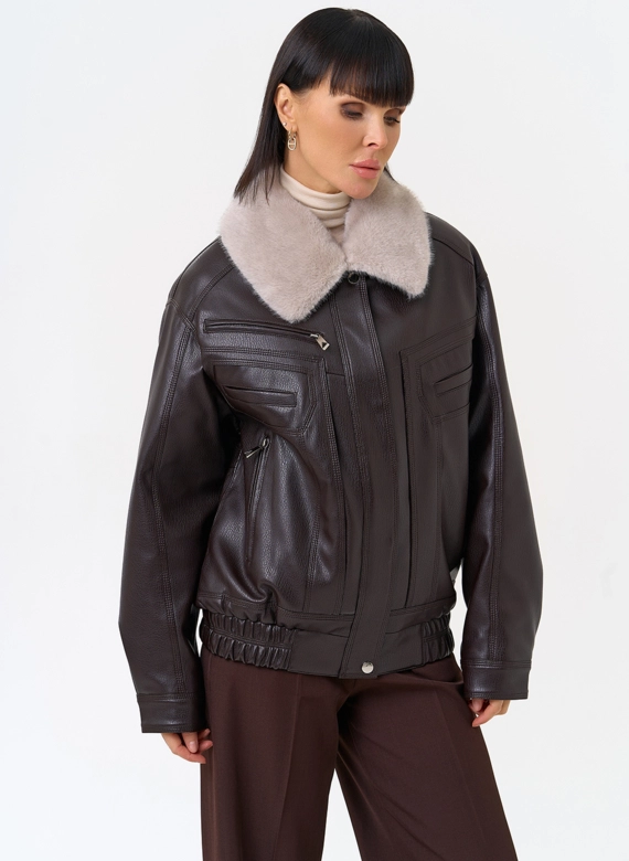 Женская утепленная куртка из эко кожи с воротником из эко меха фото