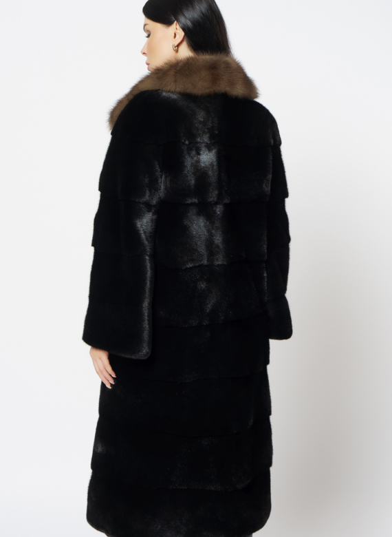 Шуба из норки с английским воротником