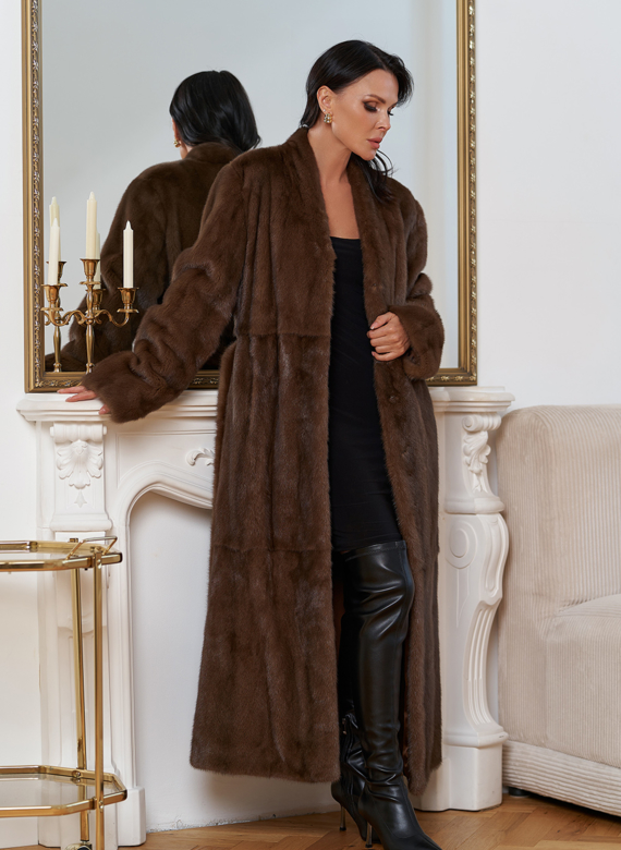 Женская длинная шуба из меха норки