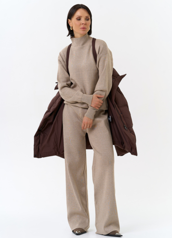 Женский пуховик с поясом