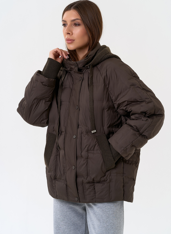 Женская куртка с трикотажным капюшоном
