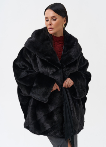 Шуба с капюшоном и норки