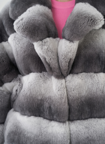 Шуба из кролика оверсайз