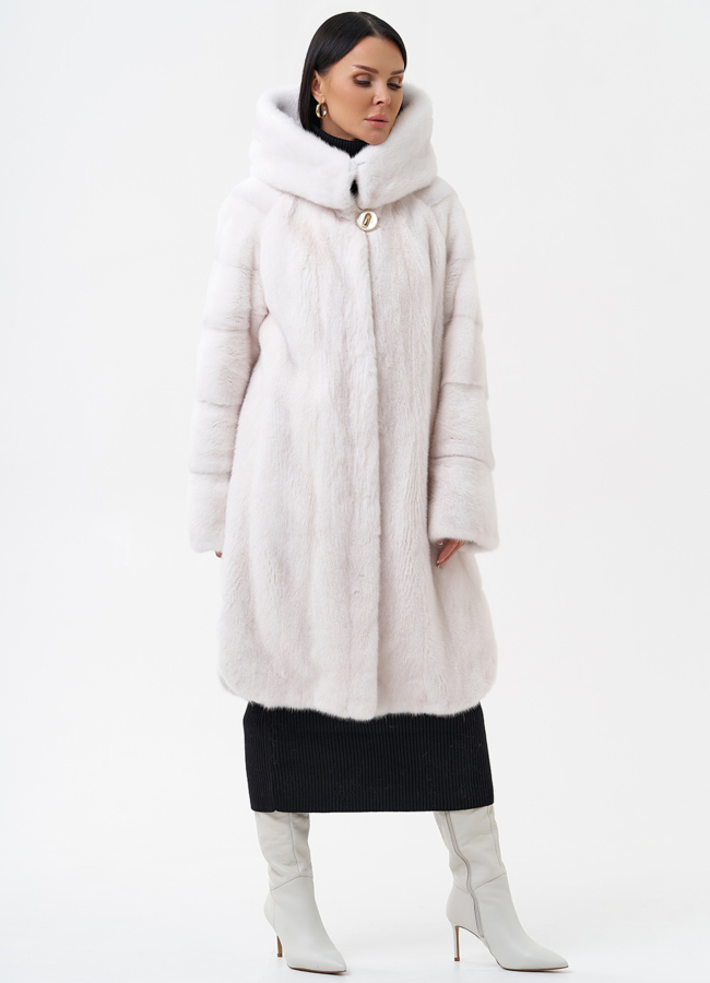 Светлая шуба из норки с капюшоном модель № 29168 универмаг малина