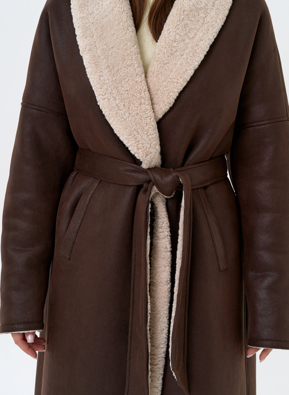 Женская двухсторонняя дубленка из эко замши с воротником шаль