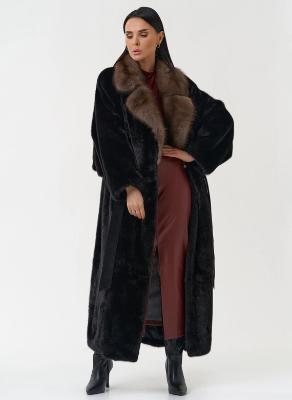 Норковая шуба с английским воротником из меха куницы