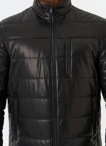 Мужская куртка из натуральной кожи с воротником стойкой