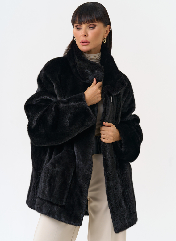 Женская шуба из скандинавской норки с воротником стойкой