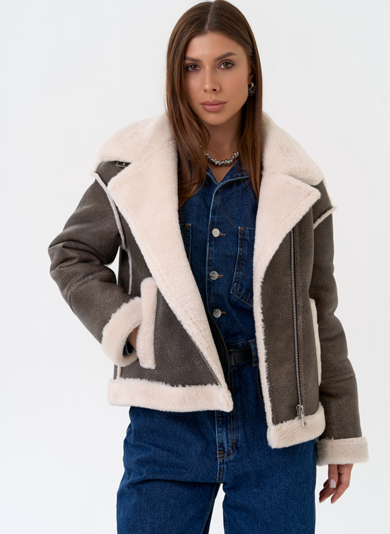 Женская короткая дубленка из эко замши