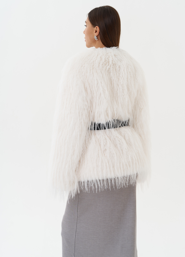 Короткая шуба под эко страуса модель № 27810 универмаг малина