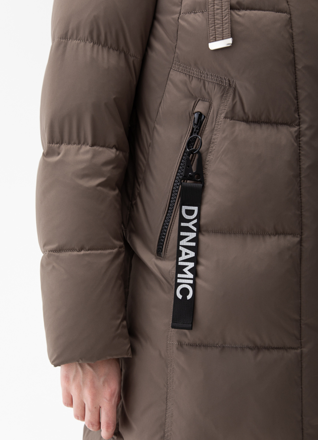 Женский пуховик с капюшоном  модель № 28411 универмаг малина