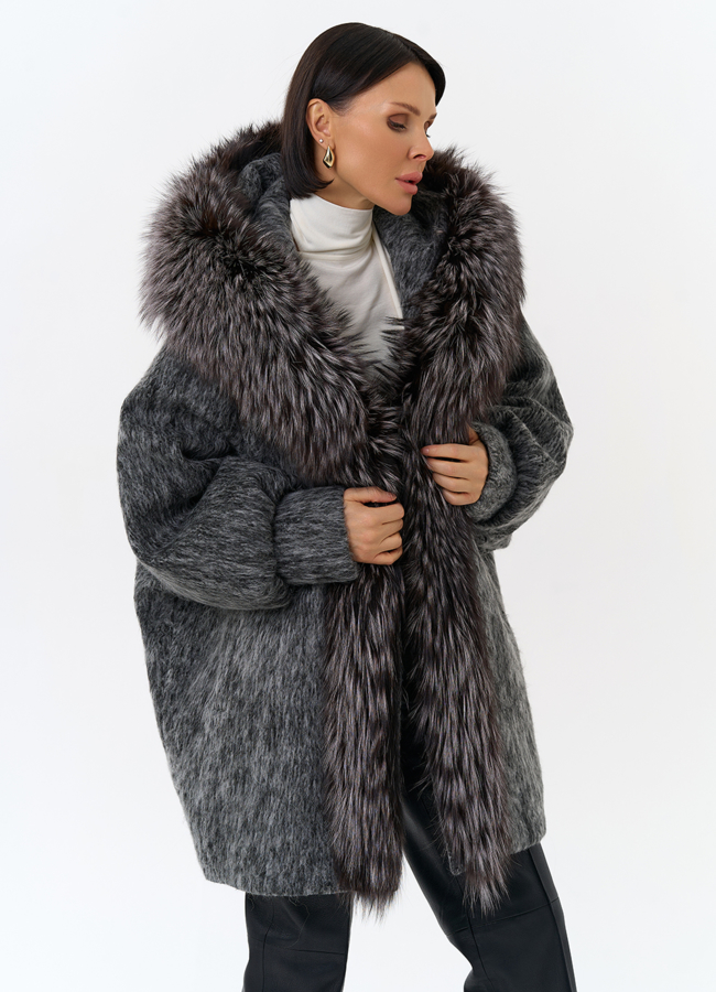 Женский удлиненный пуховик с отделкой из меха чернобурки модель № 31878 универмаг малина