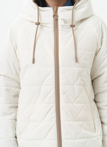 Женская удлиненная куртка с капюшоном