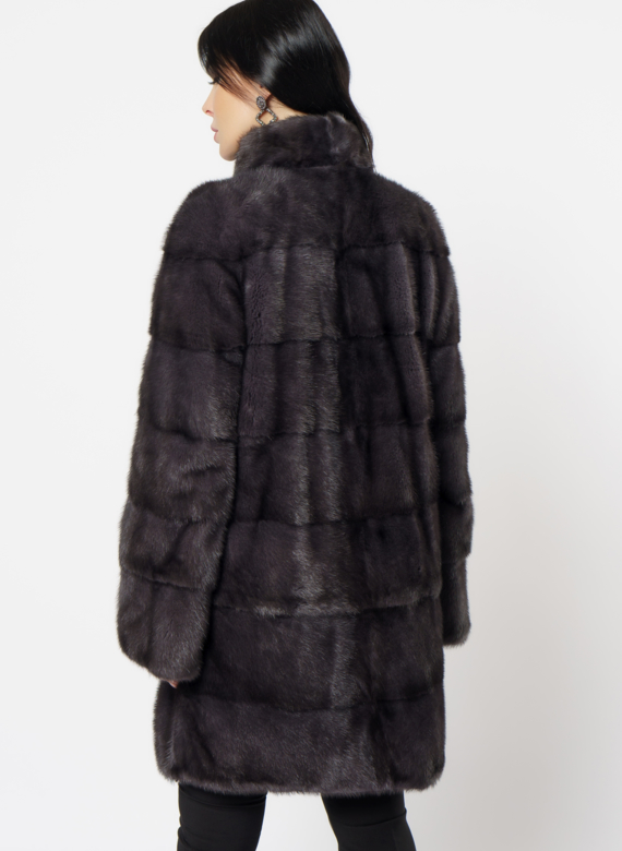 Норковая шуба с воротником стойка в цвете графит