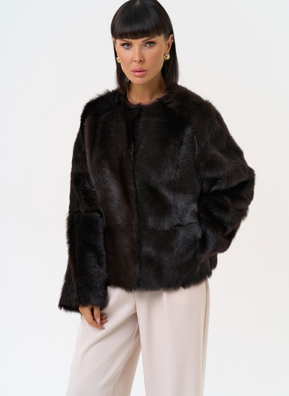 Женская натуральная дубленка в коричневом цвете