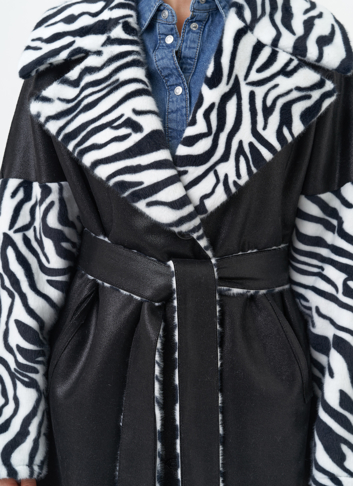 Двухстороннее пальто из эко замши с английским воротником