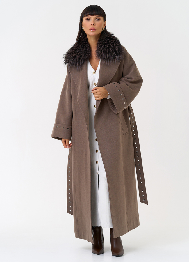 Утепленное женское пальто с английским воротником из меха лисы модель № 31553 универмаг малина
