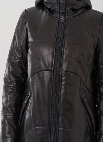 Пуховик из натуральной кожи на молнии с капюшоном