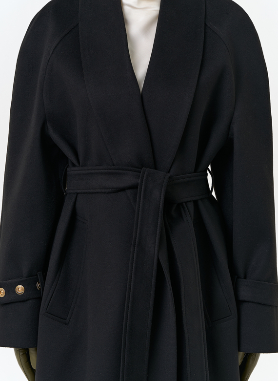 Женское длинное пальто с поясом