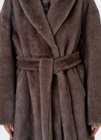 Женская шуба из эко меха с воротником шаль