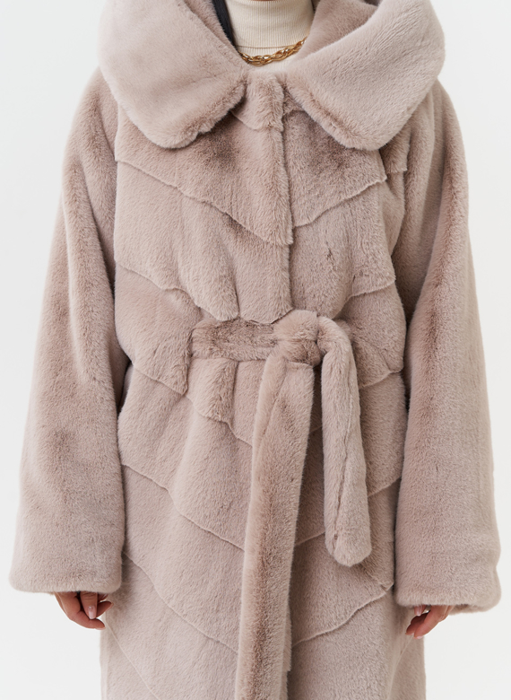 Шуба из эко меха с капюшоном