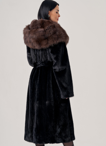 Шуба из норки с капюшоном 