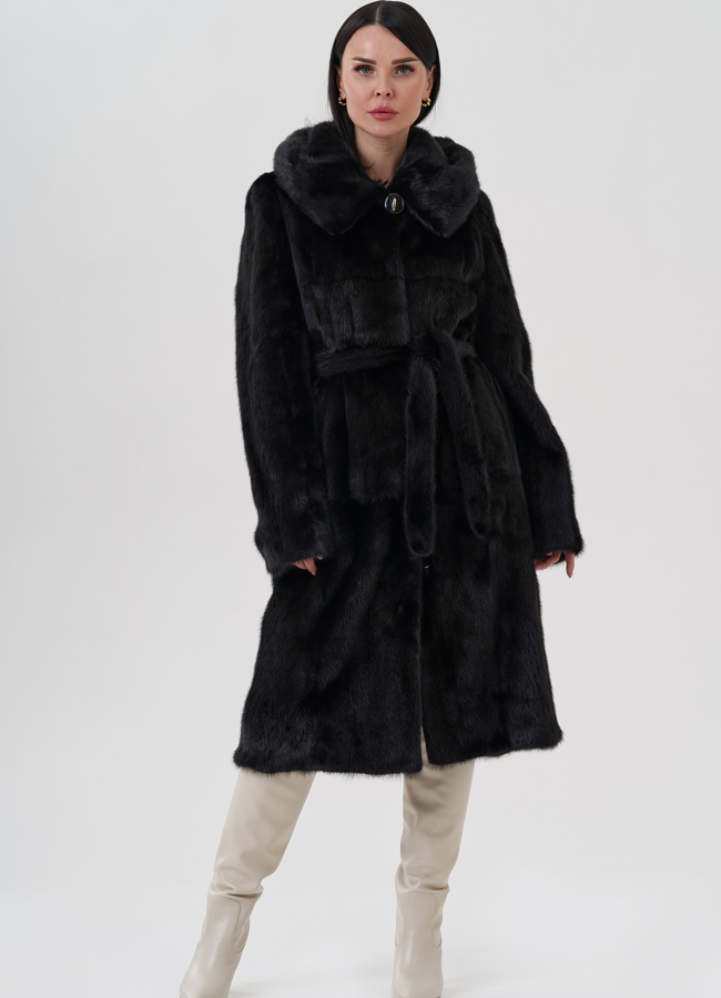 Шуба из норки черного цвета с капюшоном  модель № 26287 меха малина