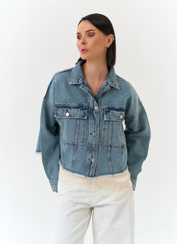 Женская джинсовая куртка со стразами