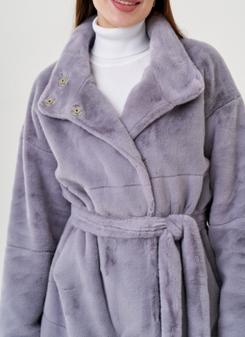 Женское пальто из искусственного меха 