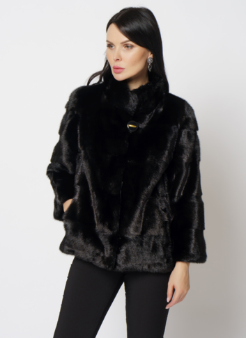 Норковая шуба с воротником стойка черного цвета 