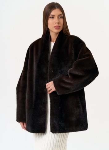 Женская шуба из эко меха коричневого цвета